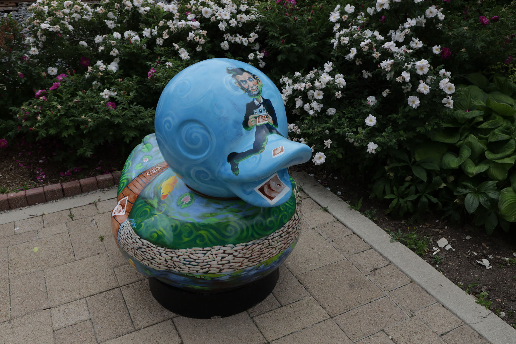 Flock of artistic ducks land downtown to help small businesses fly again